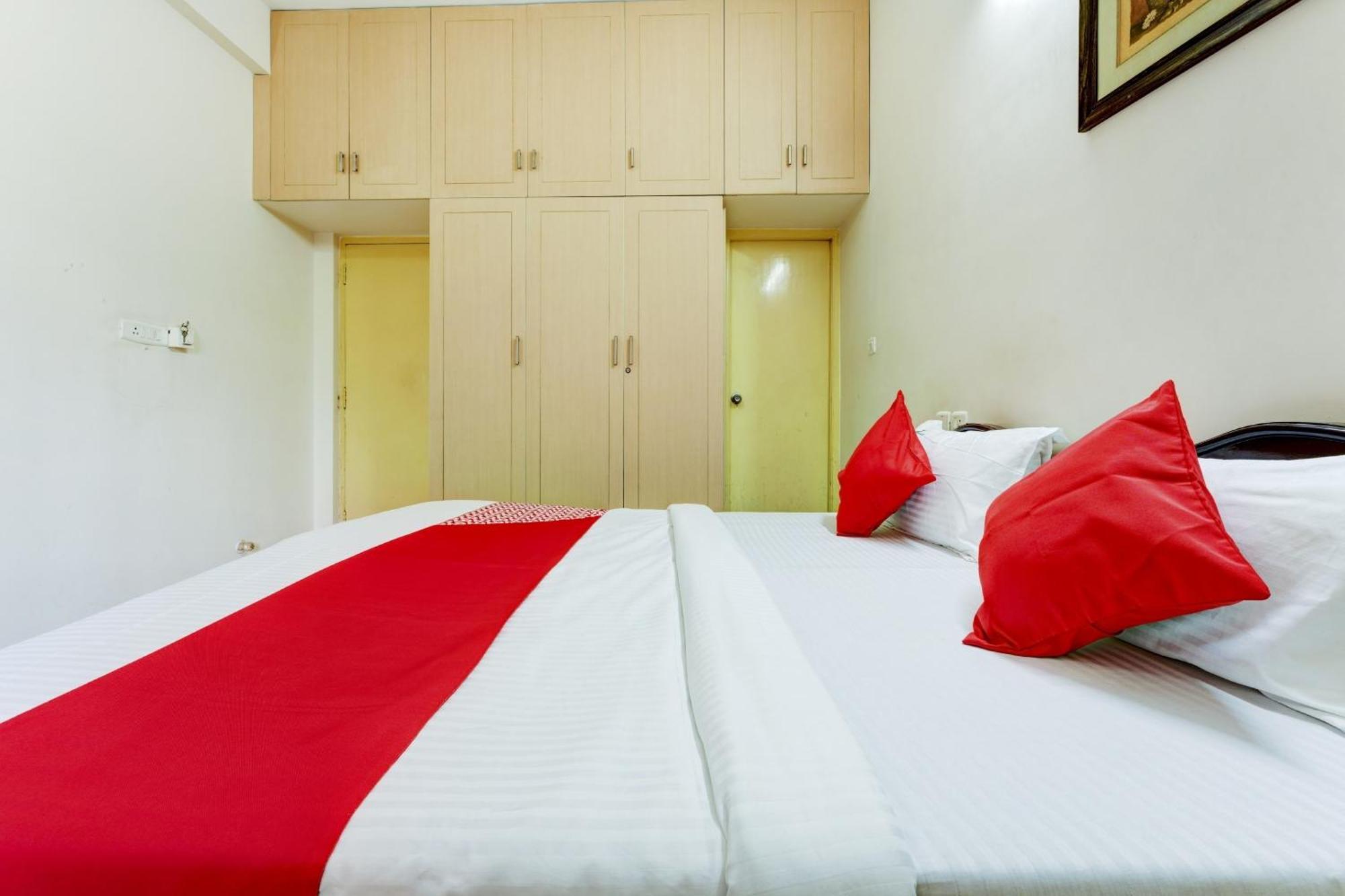 Hotel O J2 Service Apartment Chennai Exterior foto